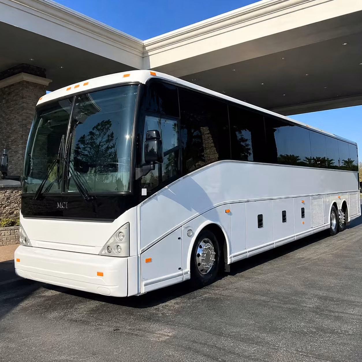 ready to arrange hotel shuttle service between south fulton and atl